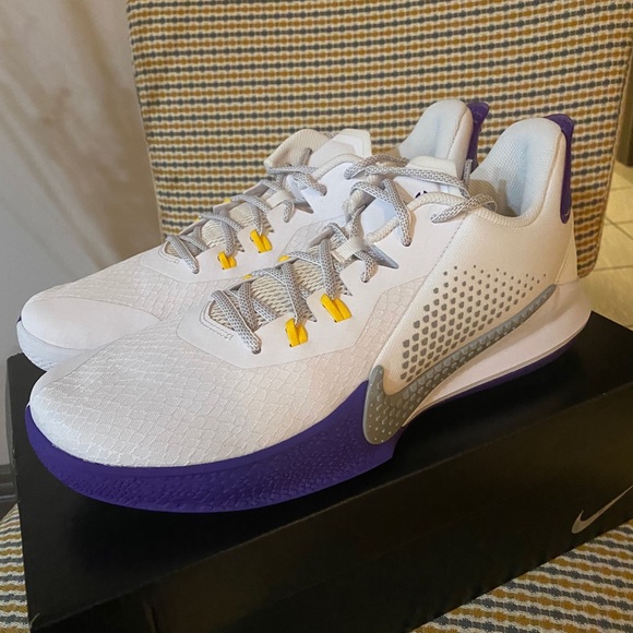 Mamba Fury Lakers Edition Shoes - Picture 2 of 3
